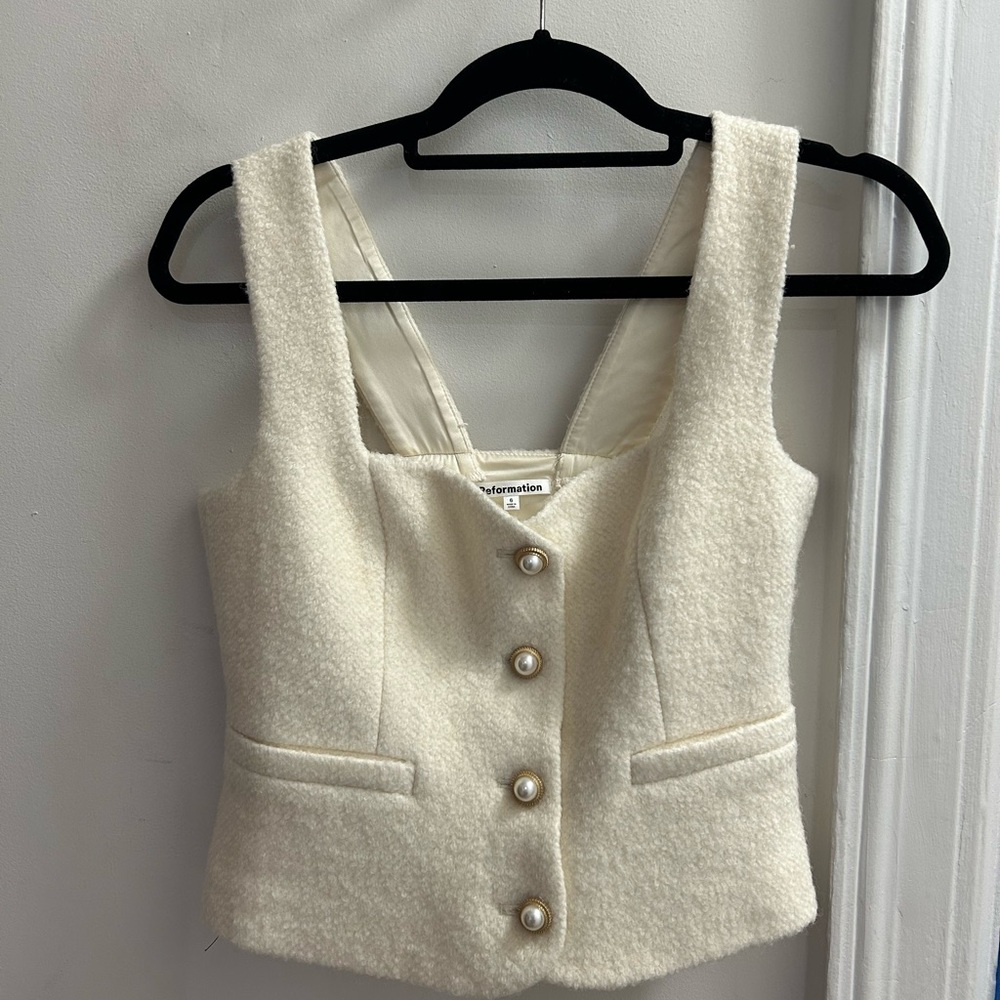 Reformation  Amora Top Color: Cream Size: 6